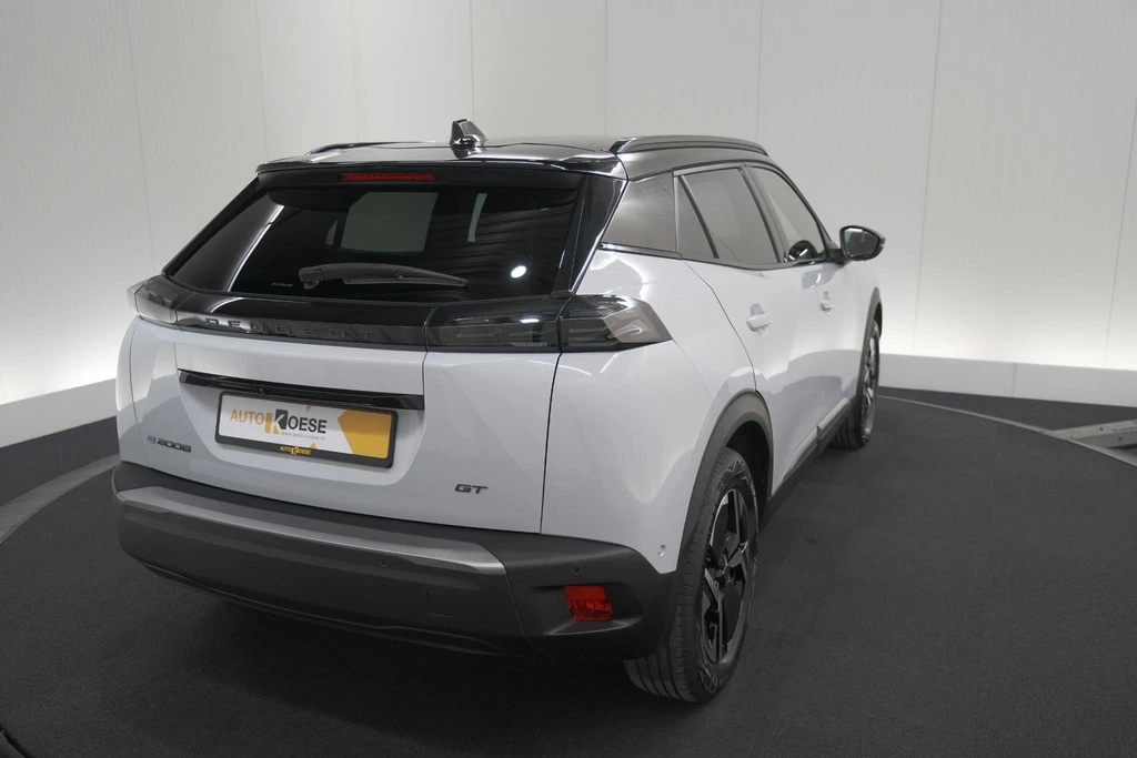 Peugeot e-2008 – foto 11