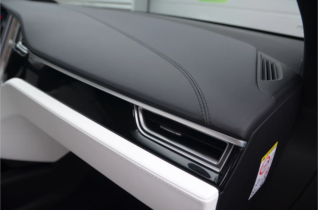 Tesla Model X – foto 28