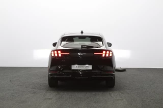 Ford Mustang Mach-E – thumbnail 4