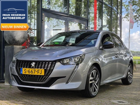 Peugeot 208 1.2 PureTech Allure Pack AUTOMAAT | Climate Control | Cruise Control | Navigatie | Licht metalen velgen | Parkeercamera