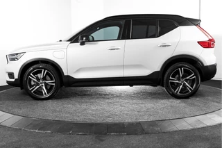 Volvo XC40 – thumbnail 4