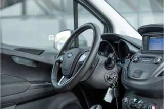Ford Transit Courier – thumbnail 13