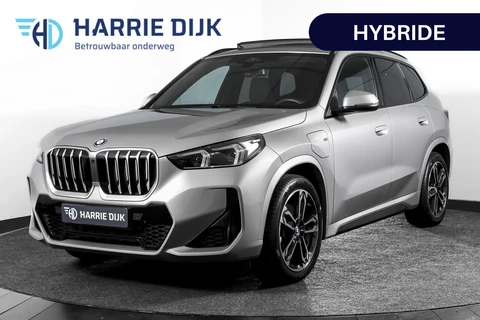 BMW X1 xDrive25e 245 PK M-Sport | Premium Pack | S/K-Panodak | Elek. Trekhaak | Dig. Cockpit | Cruise | Stoelverw. | PDC | Camera | NAV+App. Connect | ECC | Elek. Klep | LM 19" | 2943