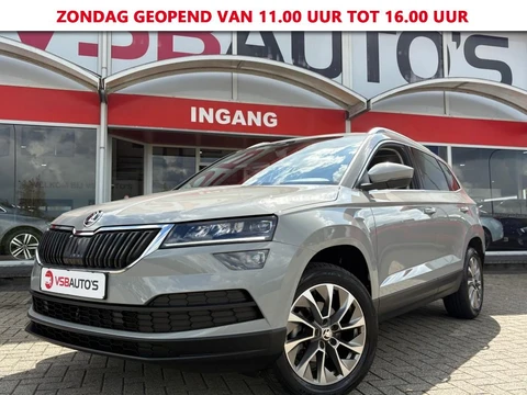 Škoda Karoq 1.5 TSI ACT. 150PK CLEVER NARDO-GREY PANO-DAK NAVI CAMERA CARPLAY AIRCO LMV PDC