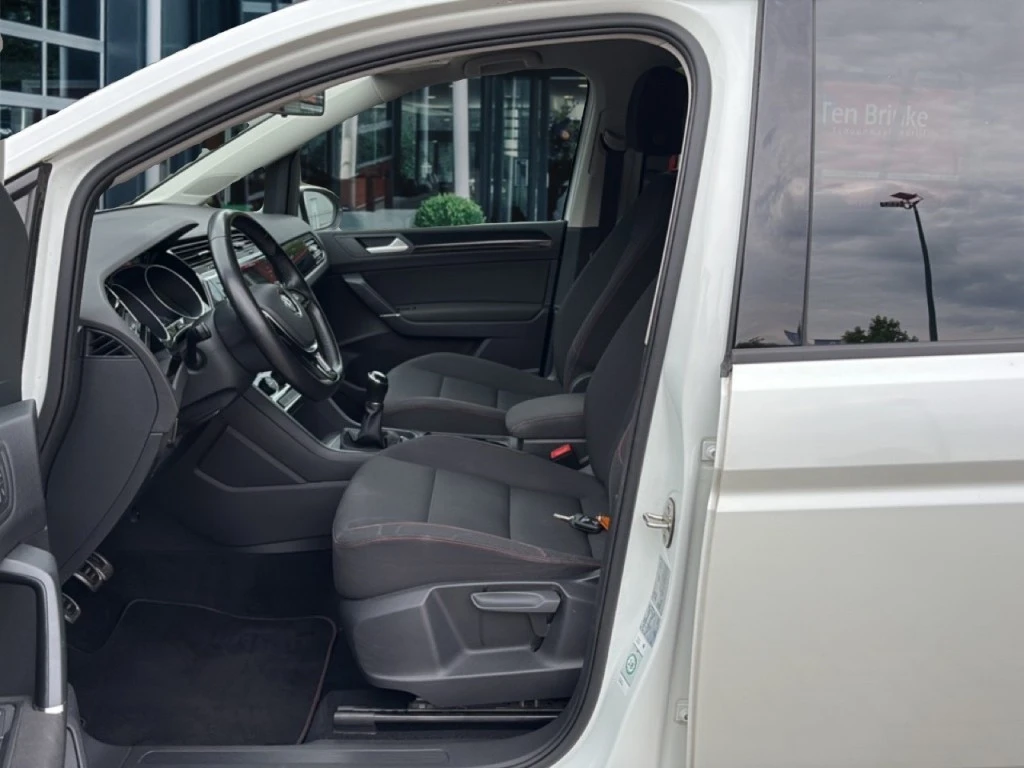 Volkswagen Touran – foto 12