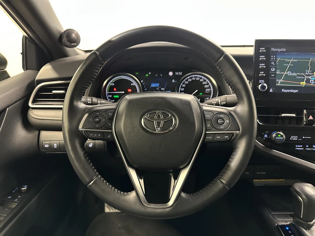 Toyota Camry – foto 18