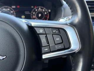 Jaguar F-PACE – thumbnail 26