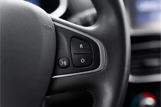 Renault Clio – thumbnail 24