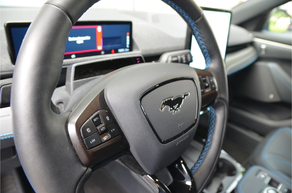 Ford Mustang Mach-E – foto 15