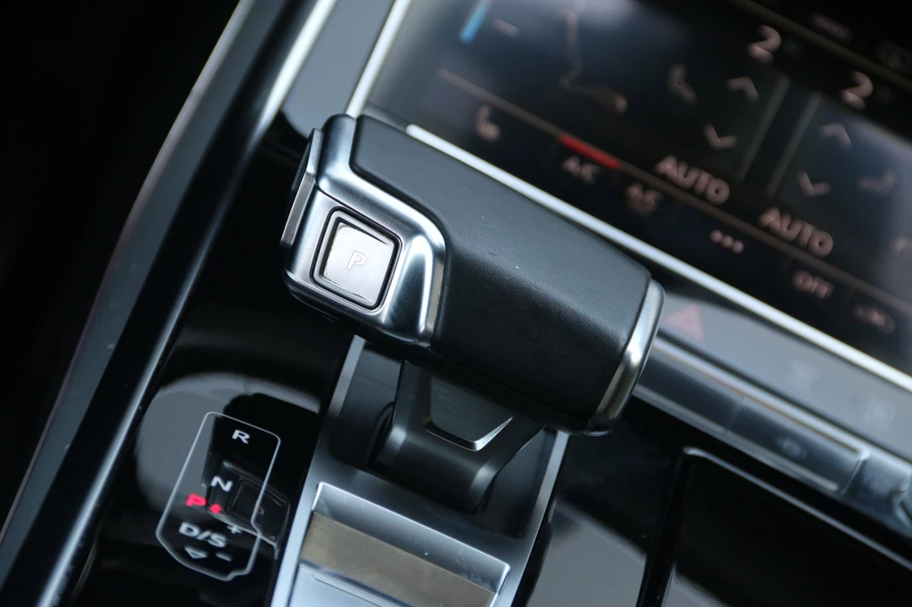 Audi Q8 – foto 18