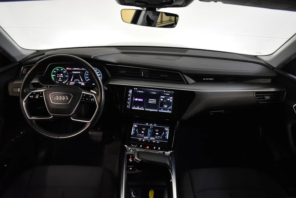 Audi e-tron – foto 10