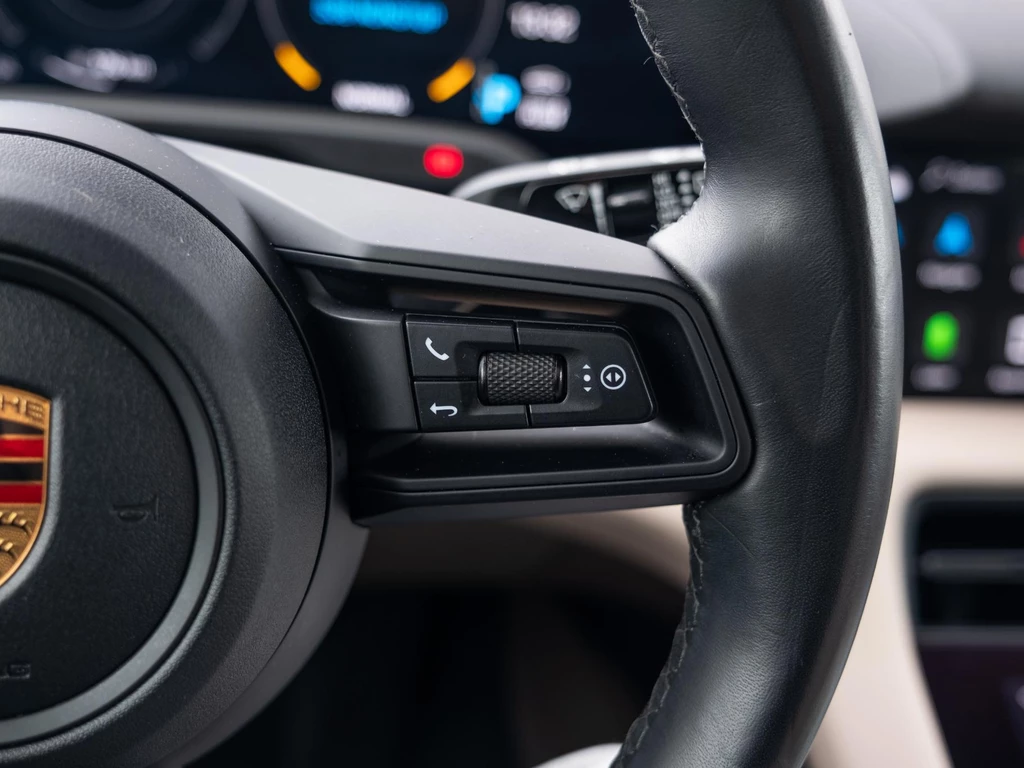 Porsche Taycan – foto 32