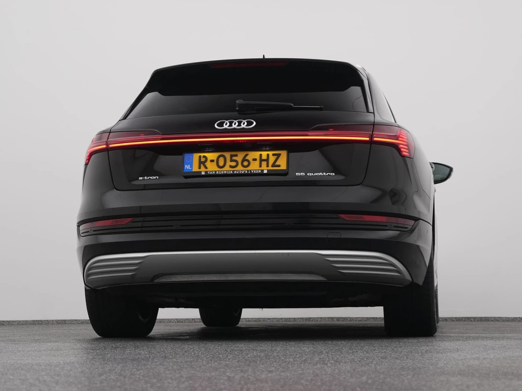 Audi e-tron – foto 10