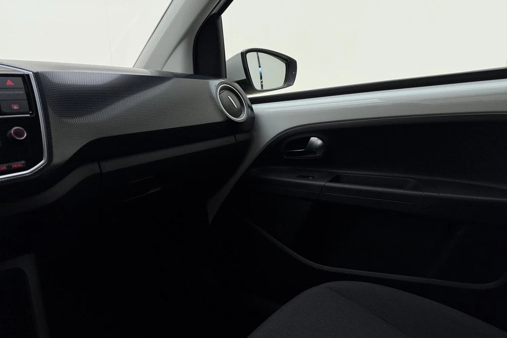 Volkswagen up! – foto 23