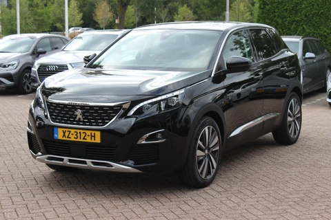 Peugeot 3008 1.2 PureTech Blue Lease Premium / 53.018 km / Trekhaak / Camera / Navigatie / Keyless / 19'' / Dodehoek / CarPlay / DAB / Cruise Control / LED Koplampen