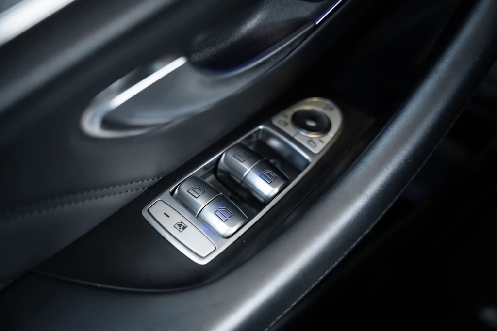 Mercedes-Benz E-Klasse – foto 24