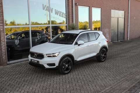 Volvo XC40 1.5 T2 Momentum Core | 1e eigenaar | NL auto | Navigatie | Cruise control | Bluetooth | LED | Parkeersensoren | Bluetooth | Botsherkenning | Rijstrooksensor