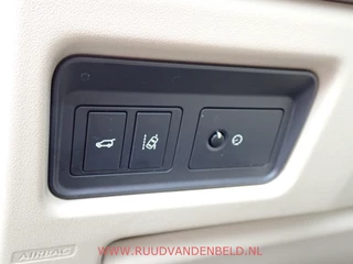 Land Rover Discovery Sport – thumbnail 33