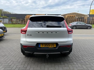 Volvo XC40 – thumbnail 3