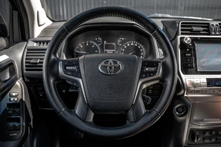 Toyota Land Cruiser – thumbnail 15