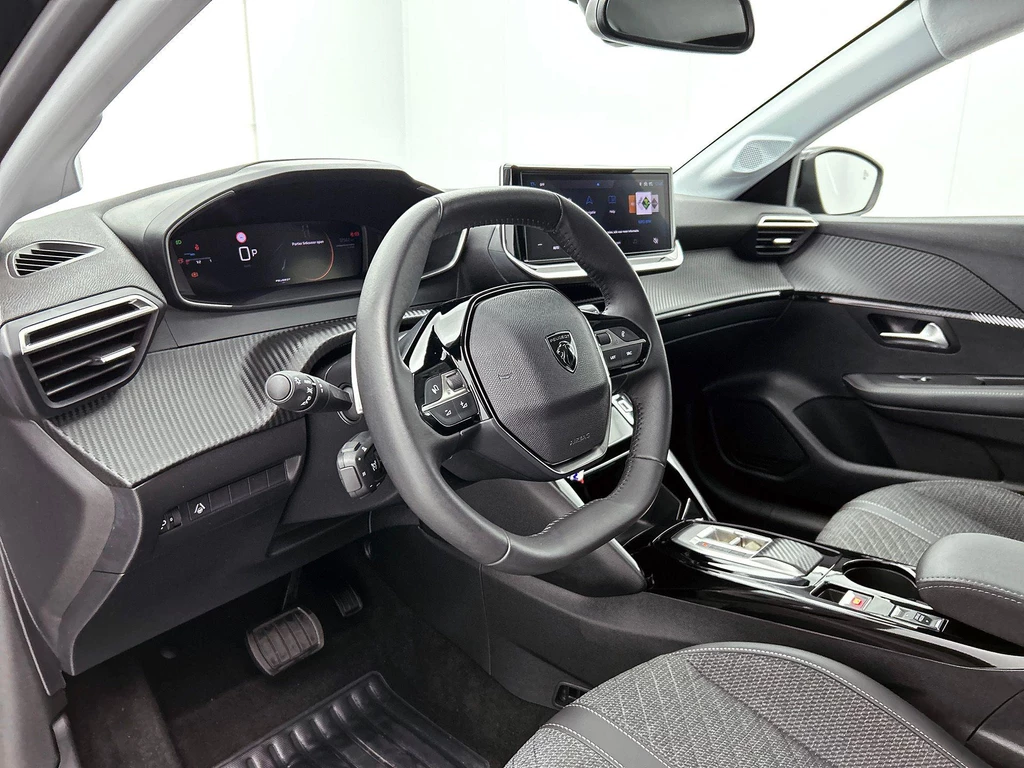 Peugeot 208 – foto 8