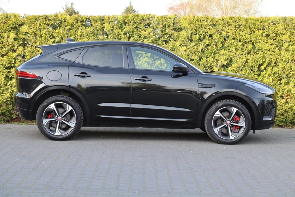 Jaguar E-PACE – foto 10