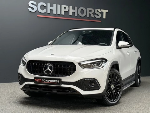 Mercedes-Benz GLA GLA 200 Leer/Trekhaak/19inch/Mobiliteitsgarantie tot 4-2027 Premium-pakket/Parkeerpakket/new model