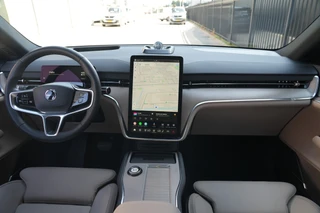 Volvo EX90 – thumbnail 6