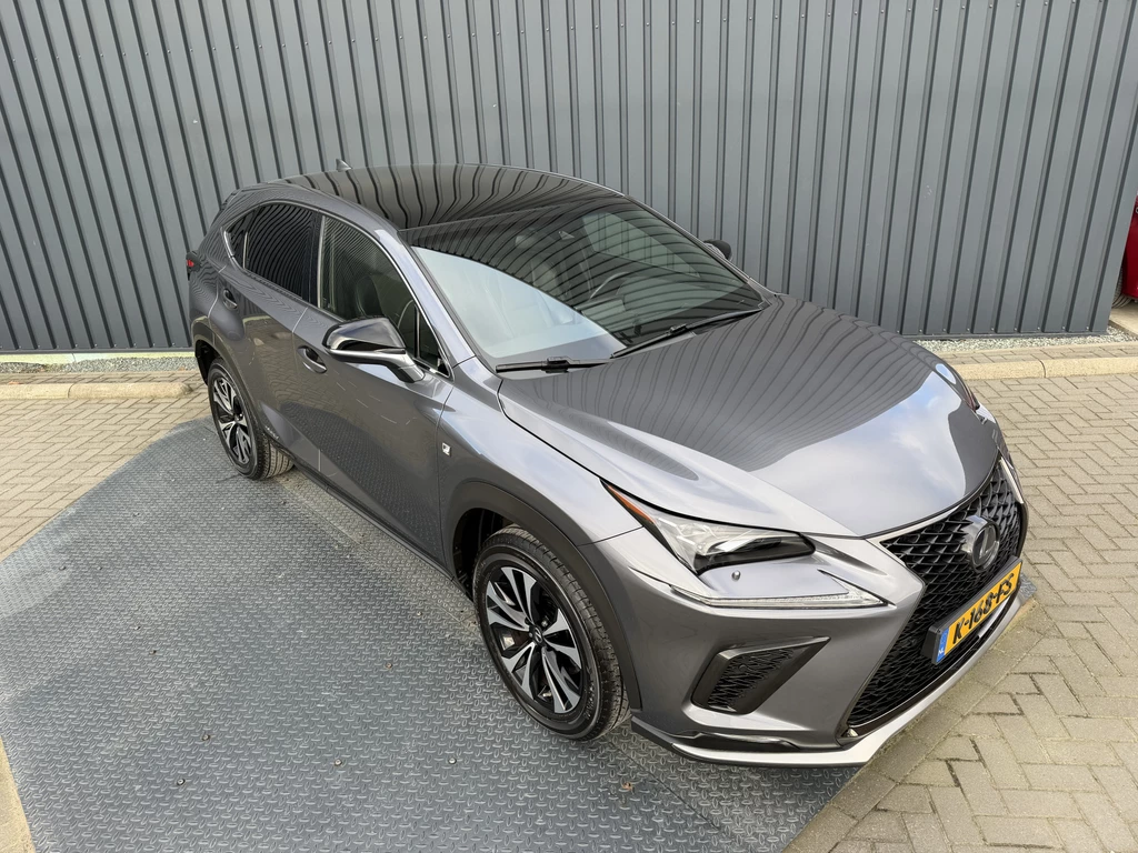 Lexus NX – foto 11