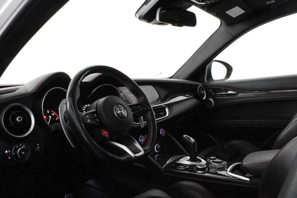 Alfa Romeo Stelvio – foto 12
