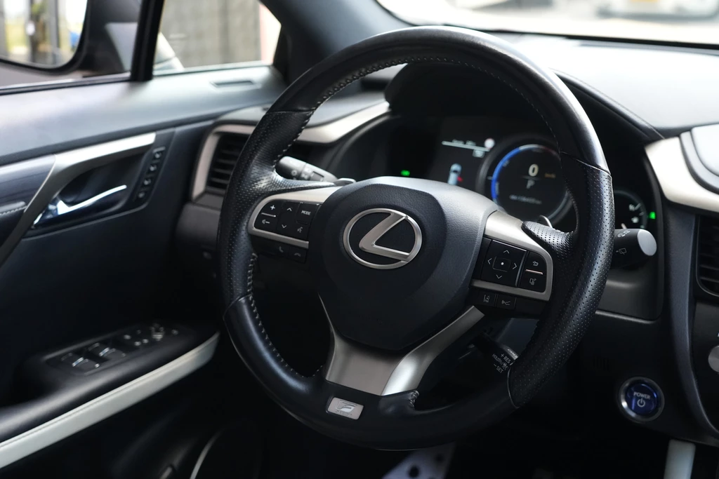 Lexus RX – foto 8