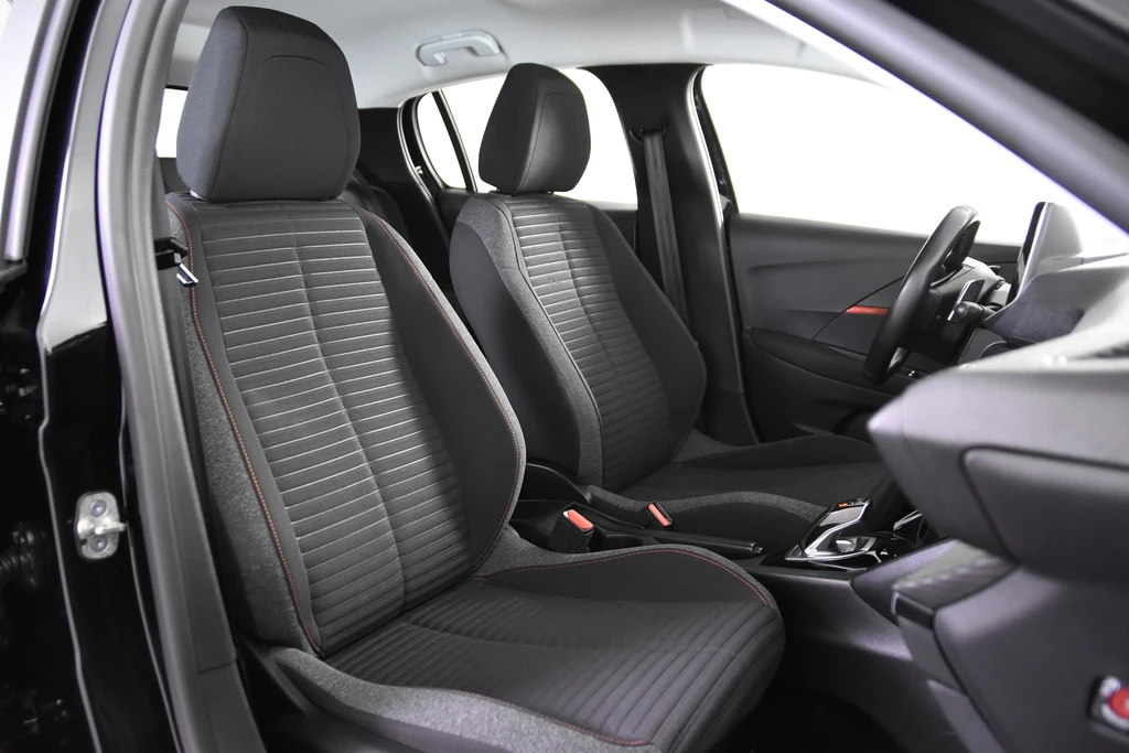 Peugeot 208 – foto 15