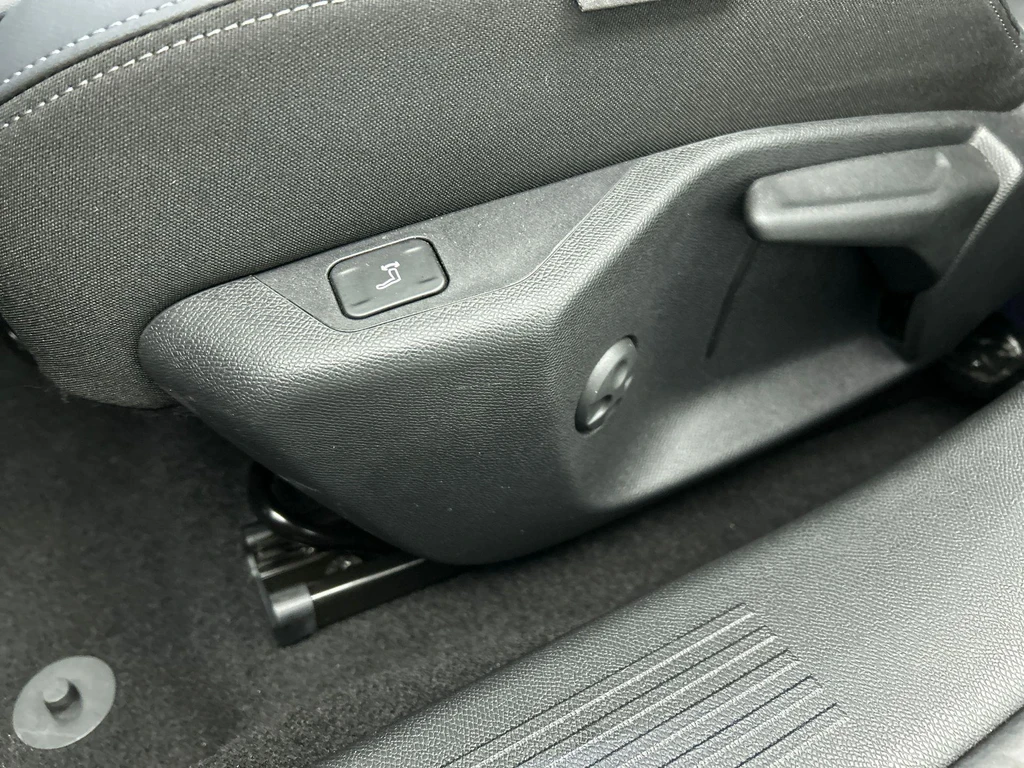 Peugeot 408 – foto 24