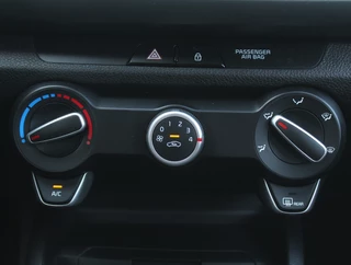 Kia Rio – thumbnail 17