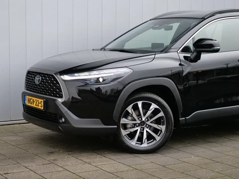 Toyota Corolla Cross 1.8 High Power Hybrid Style 140 Pk Automaat Navigatie / DAB / Leer / Pano-dak / Apple Carplay