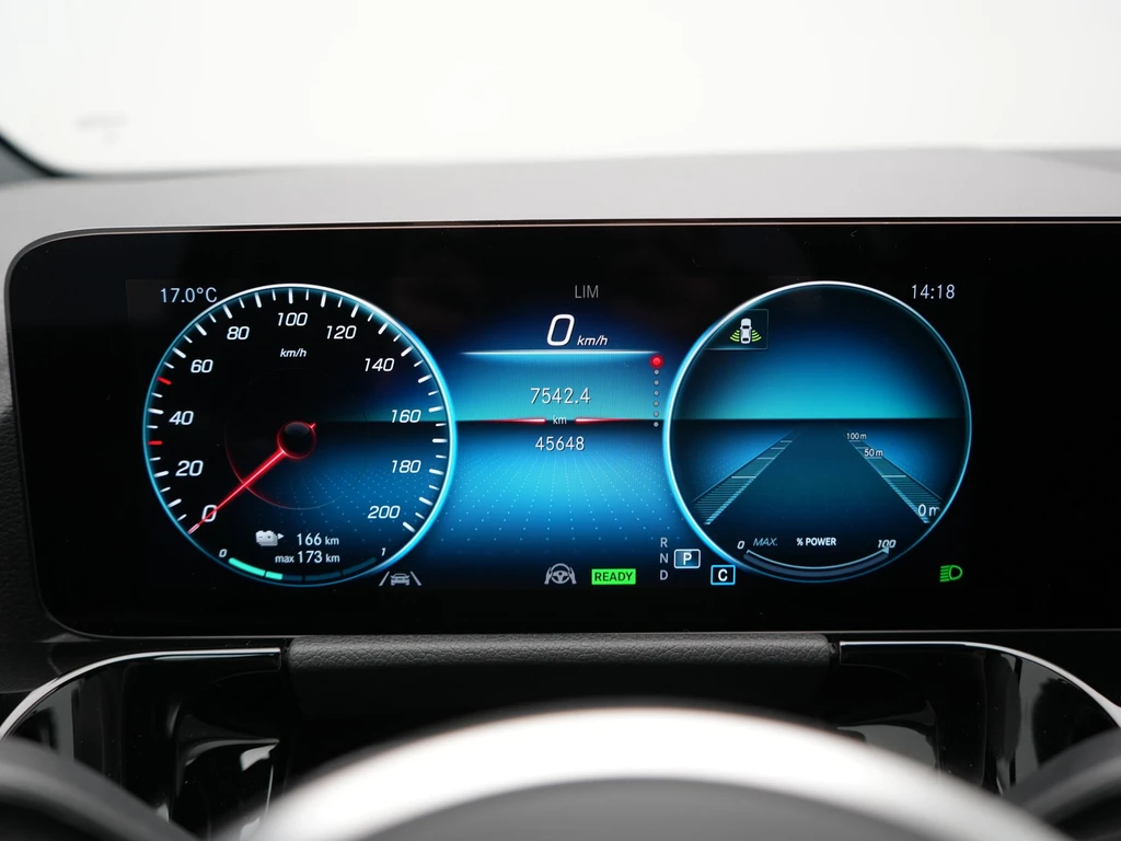 Mercedes-Benz EQA – foto 34