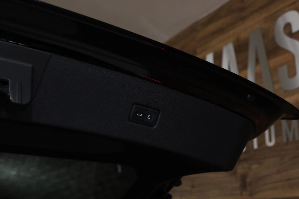 Audi RSQ8 – foto 45