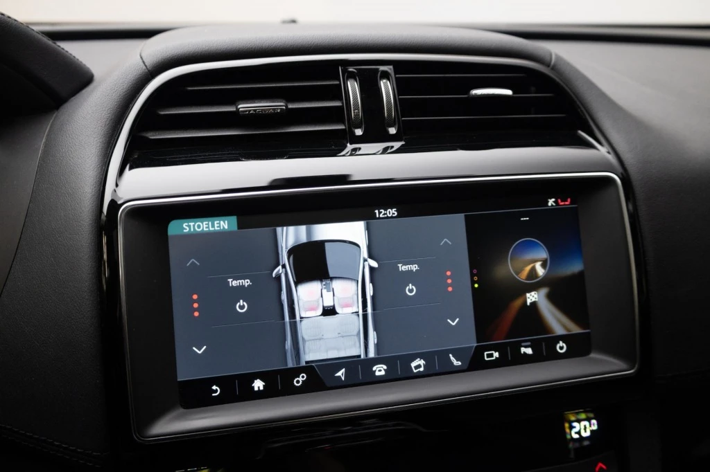 Jaguar F-PACE – foto 21