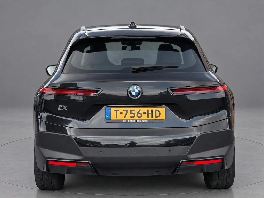 BMW iX – foto 3