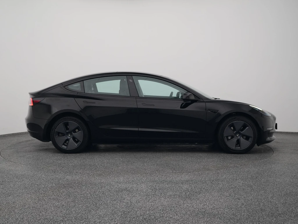 Tesla Model 3 – foto 12