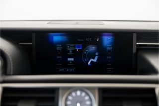 Lexus IS – thumbnail 20