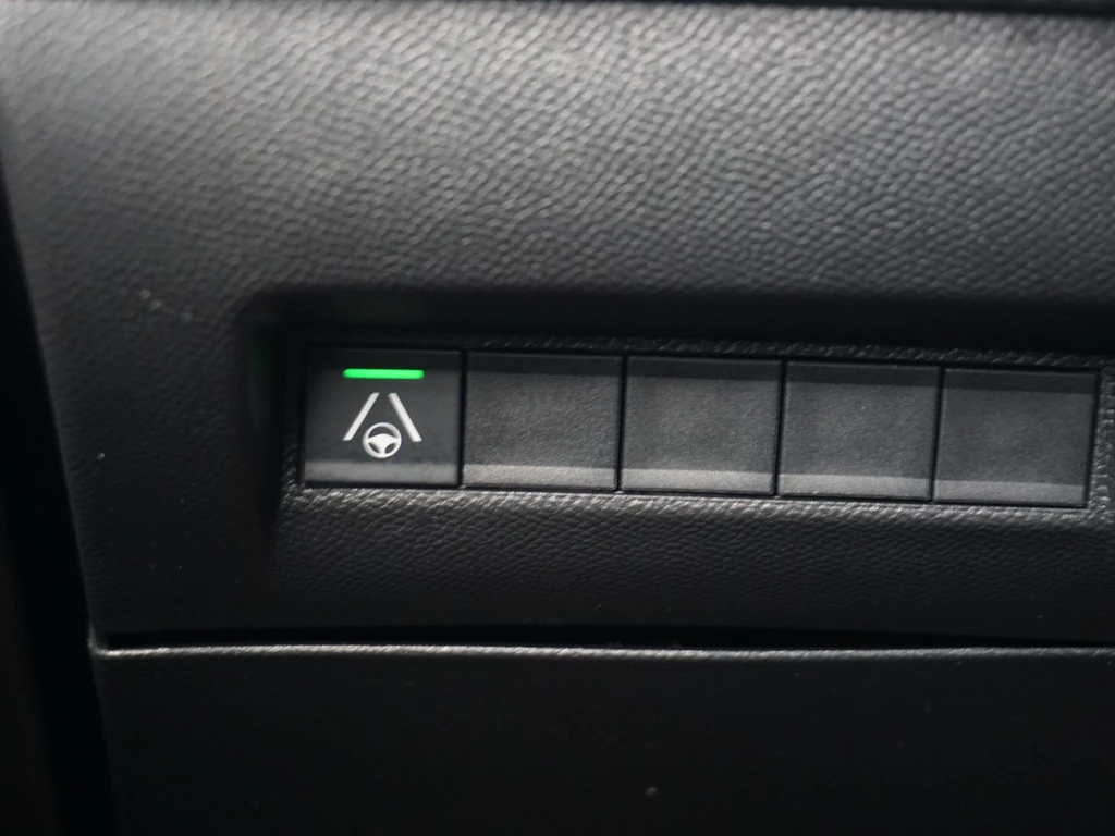 Peugeot e-2008 – foto 16
