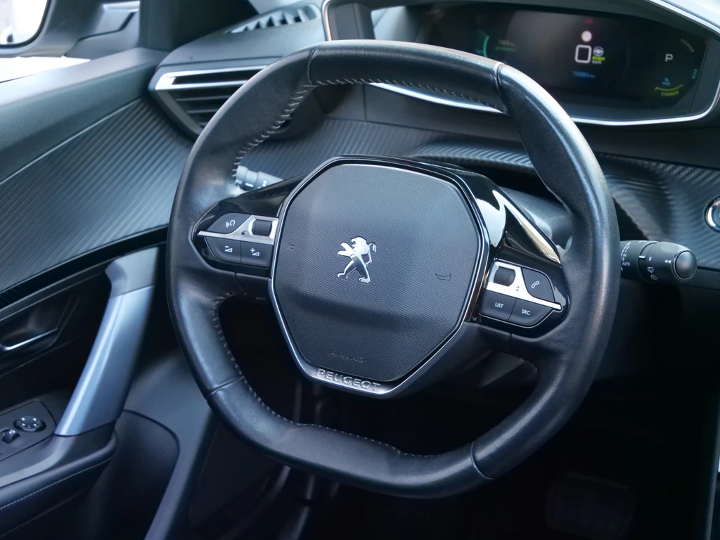 Peugeot e-2008 – foto 16