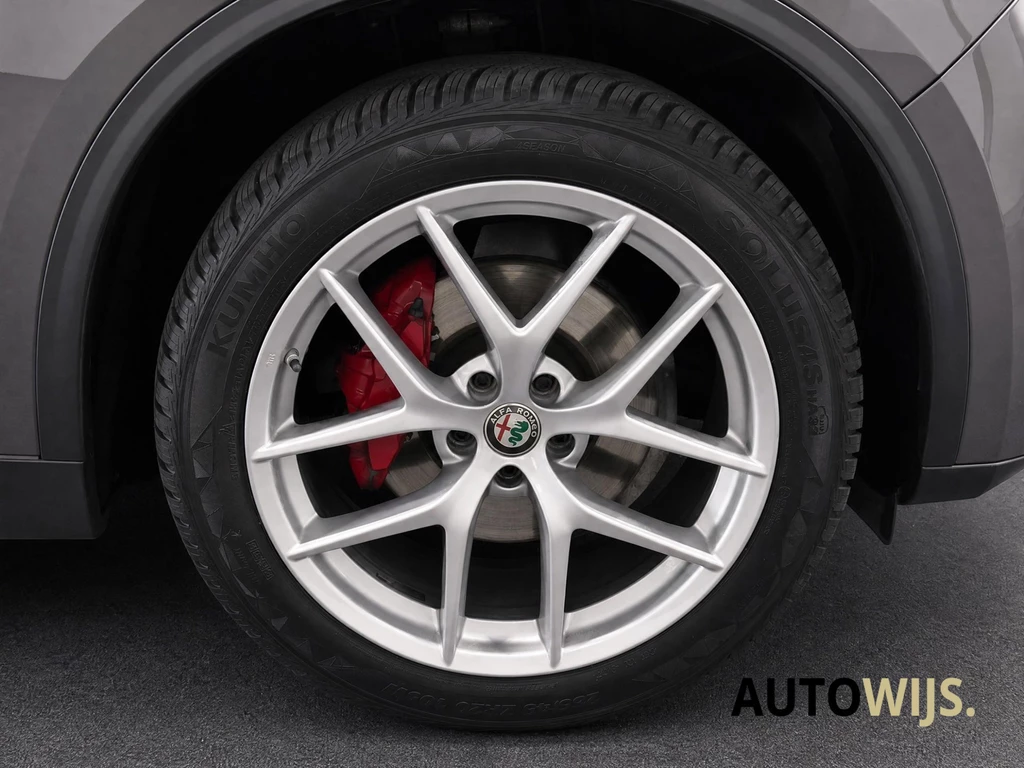 Alfa Romeo Stelvio – foto 16