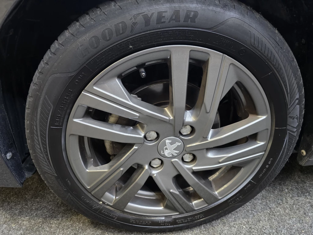 Peugeot 208 – foto 8