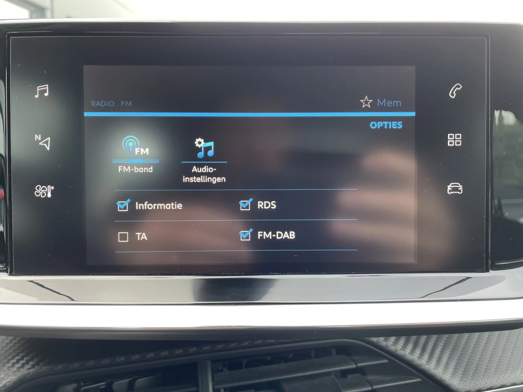 Peugeot 208 – foto 17