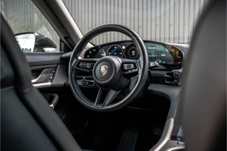 Porsche Taycan – thumbnail 32