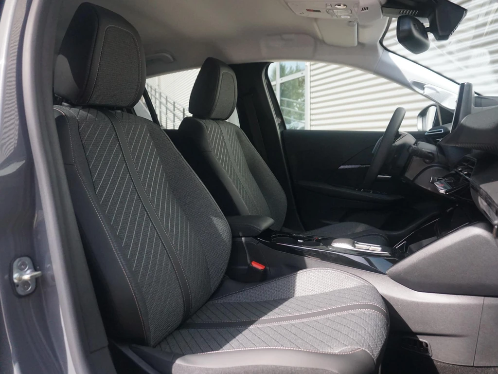 Peugeot 208 – foto 32