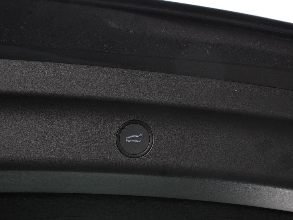 Tesla Model Y – foto 22
