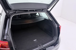 Volkswagen Passat – thumbnail 45